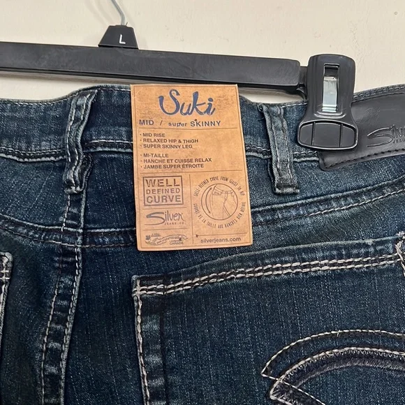 SUKI NWT FIT CURVED JEANS - Picture 8 of 11